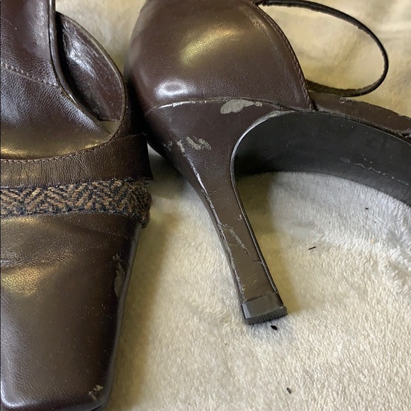 Brown high heel shoes with ankle strap - Picture 3 of 4